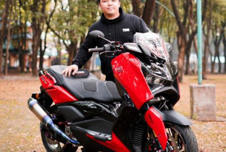 Yamaha New X-Max Connected 2024- Surabaya: Kado Ultah dari Istri, wajib dieksekusi. 