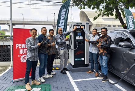 Geely Gandeng Voltron, Siapkan Jaringan Pengisian EV di Seluruh Dealer Geely