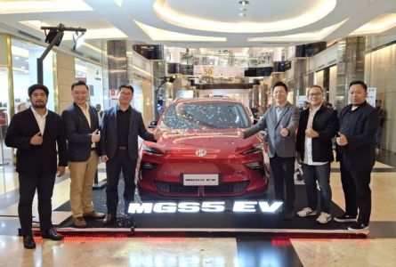 MG MGS5 EV Resmi Menyapa Kota Bandung.
