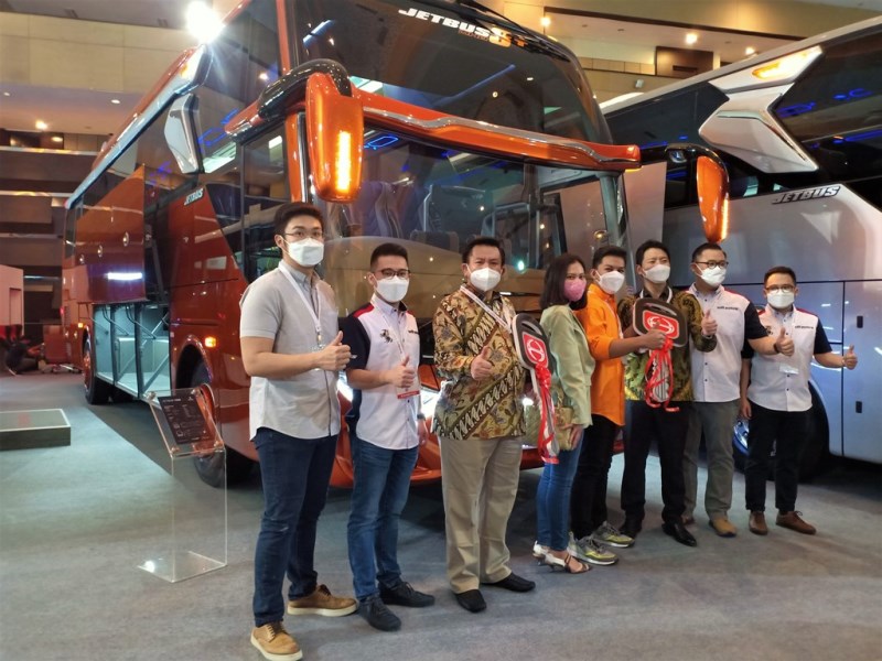 2022 10 otre hino bus rk260 1