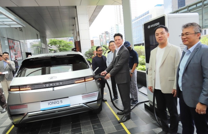 Hyundai Resmikan Fasilitas Ultra Fast Charging Station di Mall Plaza Indonesia, Ngecas Full
