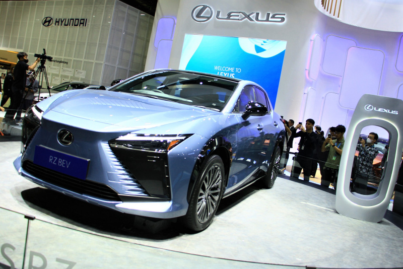 Lexus Luncurkan SUV Listrik All New Lexus RZ di GJAW 2023, Belum Keluar ...