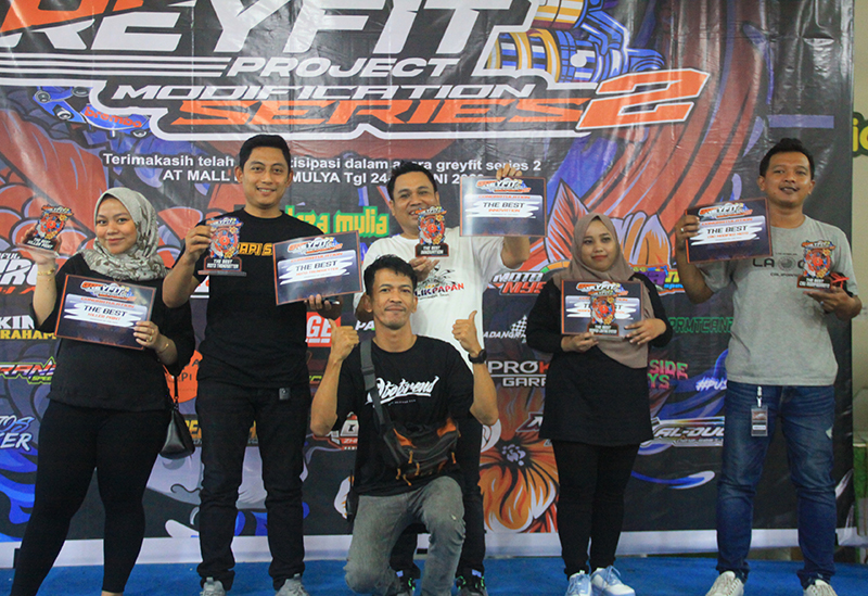 PERAIH THE BEST APPRECIATION #1. Dianugerahi Trophy & Piagam Oleh Dayat Greyfit Project Samarinda.