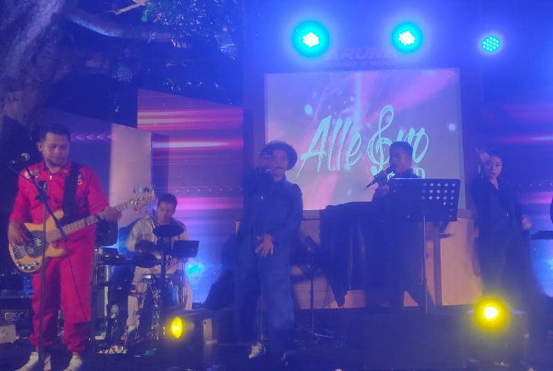 Live Musik Band Perform By Allegro Band