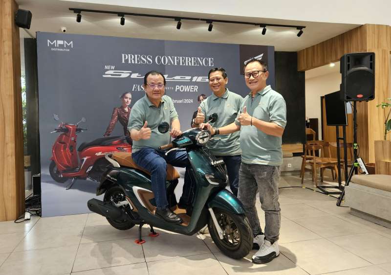 JAJARAN MANAJEMEN MPM HONDA JATIM Sajikan skutik terbaru yang fashionable