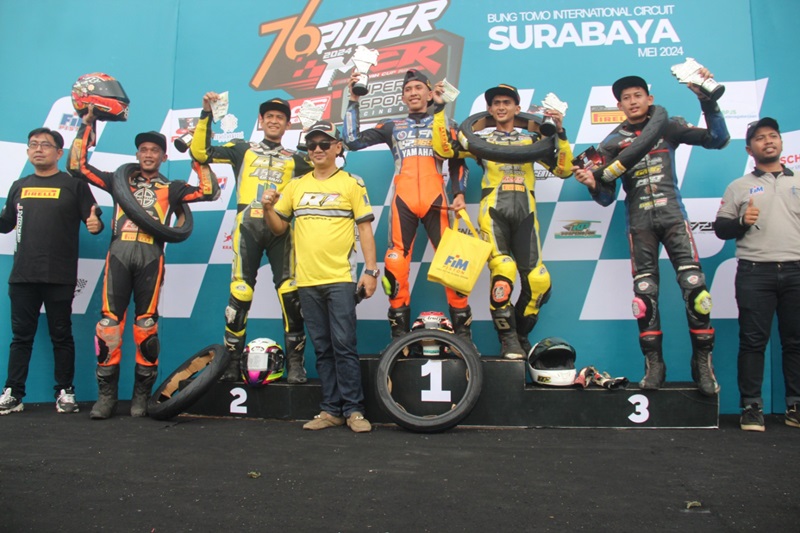 sang juara. mendapat bonus sponsor dan team Copy