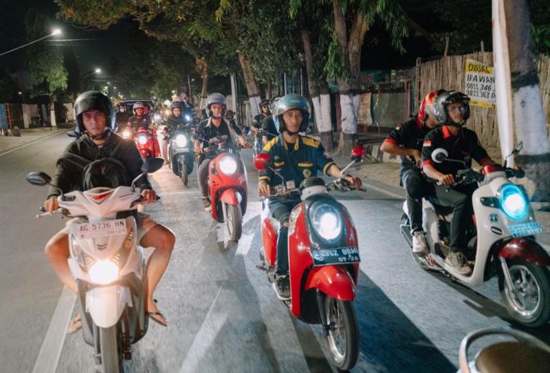 Aksi Rolling City Dilakoni Member PSJTM Berkeliling Kota Kediri