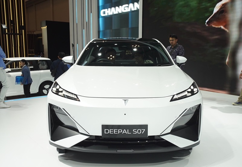 Peluncuran CHANGAN DEEPAL SO7 di GJAW 2025