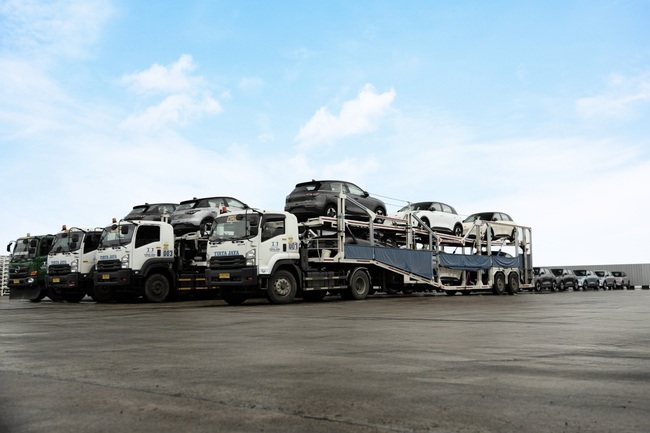 Geely Mulai Distribusikan 1.000 Uni Geely EX2 ke Diler Resmi di Indonesia 02