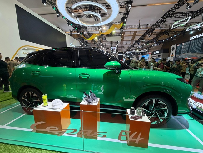 LEPAS E4 Resmi diperkenalkan di Indonesia 03