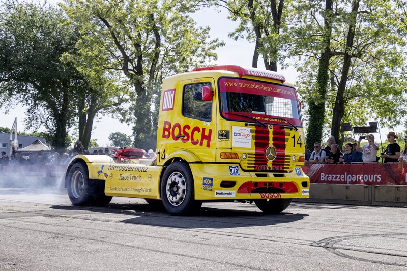 Retro Classics 2026: Mercedes-Benz Trucks Classic startet Jubiläumsjahr „130 Years Trucks“ mit dem ersten Lkw der WeltRetro Classics 2026: Mercedes‑Benz Trucks Classic Launches Anniversary Year “130 Years Trucks” with the World’s First Truck