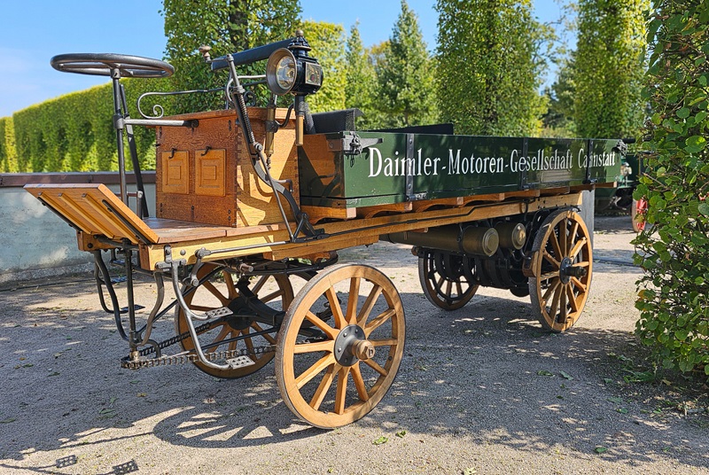 Retro Classics 2026: Daimler Motor-Lastwagen – 1896Retro Classics 2026: Daimler Motor-Lastwagen – 1896