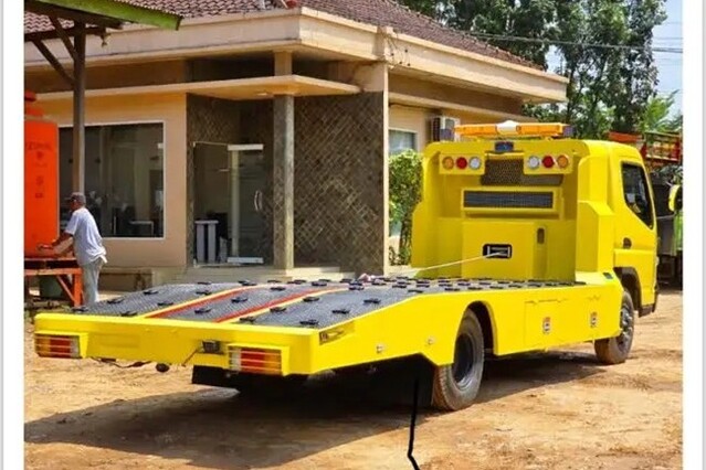 mobil towing 01