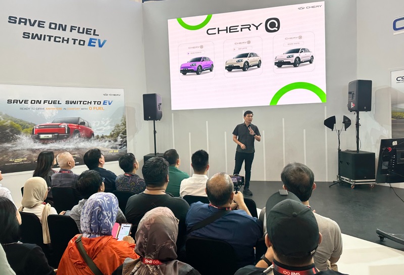 Foto 2 Chery Q dirancang untuk menjawab kebutuhan mobilitas urban yang semakin praktis tanpa mengorbankan kenyamanan dan karakter personal penggunanya. Mengusung kombinasi smart technology practical space comfort feeli