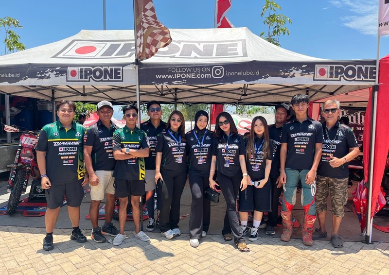 Kroser Raffi Tangka dan team Djagung Bali MX