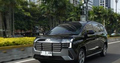 Hyundai Cartenz, Rp.245 Jutaan Tawarkan Performa dan Teknologi Untuk Mobilitas Keluarga di Surabaya 