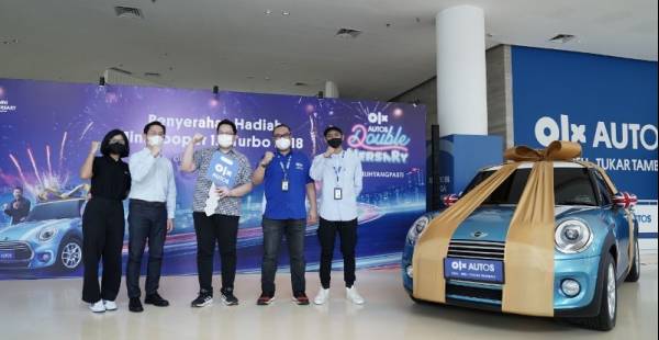 OLX Autos Serahkan Hadiah Utama 'Doublevesary' Mini Cooper 1.5 Turbo 2018 Kepada Pemenang