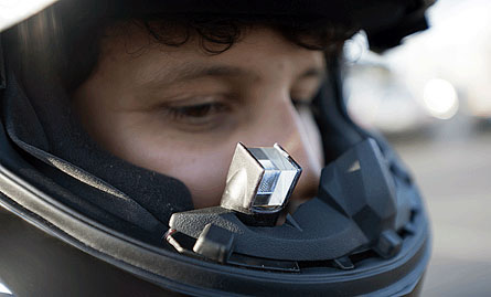 Suzuki Kembangkan Sistem HUD pada Helm