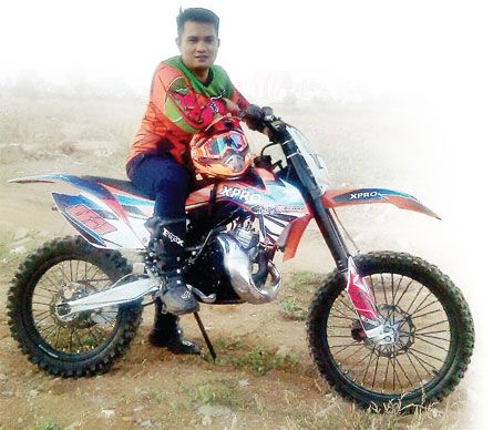Kawasaki Ninja R'12 - Makassar : Style Oke, Njalur Gass
