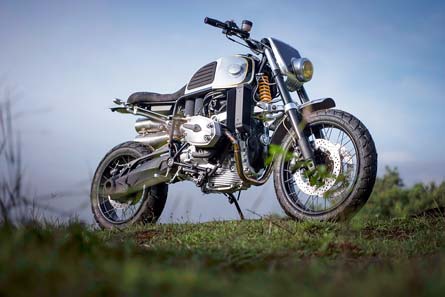BMW GS 2005 : LOVING THE RADICAL ALIEN BMW GS 2005 : LOVING THE RADICAL ALIEN