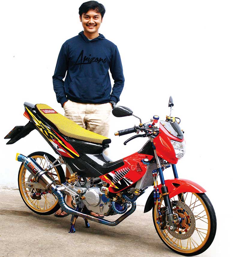 HONDA SONIC '02 - KENDAL : MOTHAI SARANG DISPLAY