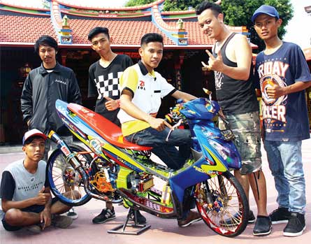YAMAHA NOUVO Z '05 - PROBOLINGGO : REPLIKA THAI DRAG NGO 28 JETI