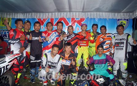 Komunitas Crosser Excecutive Jatim lebih aktif di even garuk tanah Komunitas Crosser Excecutive Jatim lebih aktif di even garuk tanah