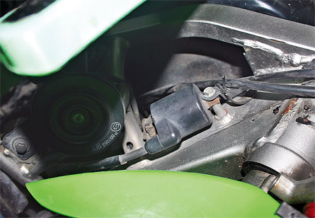 Cegah KLX 150 Brebet di Musim Hujan dengan Mengamankan Soket Koil