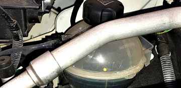 Reservoir Tank, Komponen Kecil yang Menjaga Peugeot Mesin Tetap Sehat.